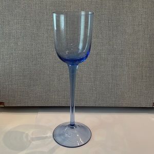 Single blue was wine flute